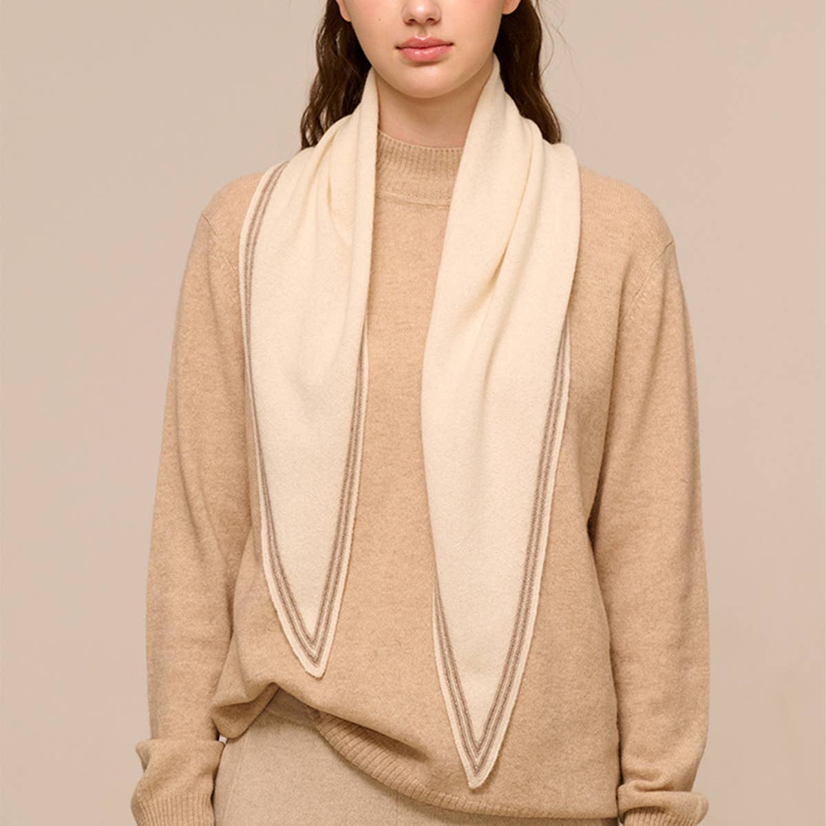 Cashmere Triangle Neck Scarf