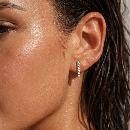 Kiki Bar Stud Earrings (Gold)