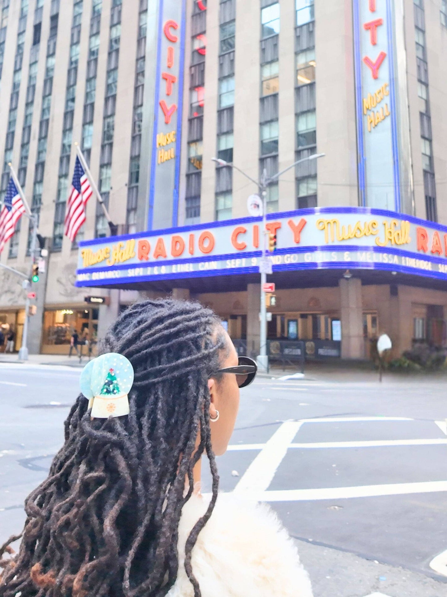 Snow Globe Claw Clip