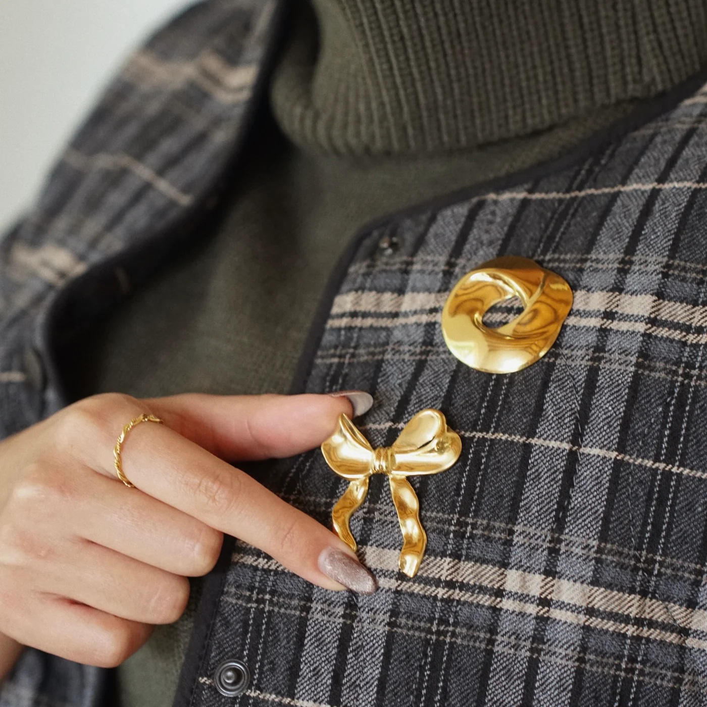 Belle Bow Brooch